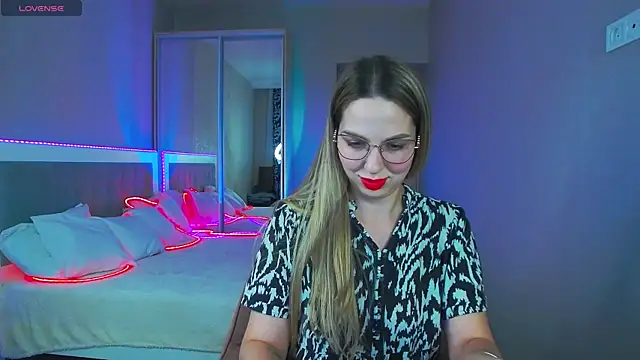Alexandracandy online show from May 21, 3:32 pm