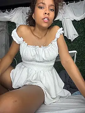 CurlyOopsieXXX online show from July 5, 3:35 am