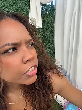 CurlyOopsieXXX online show from July 28, 9:47 pm