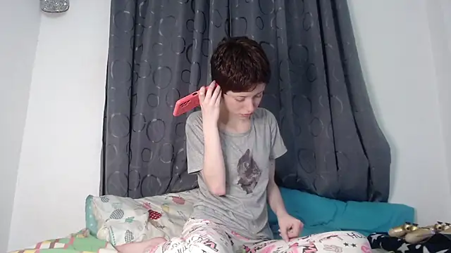 Fantasy-Dreams online show from May 20, 1:57 am