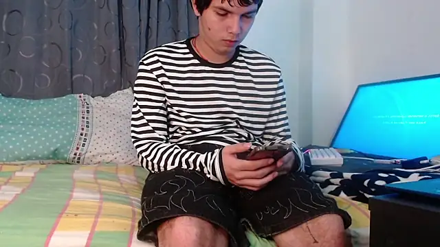 Fantasy-Dreams online show from May 18, 11:44 pm