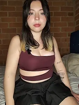 Petite CherryX online show from May 11, 1:40 am