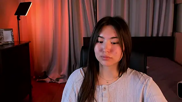 IceIcebabe  online show from May 15, 1:33 am