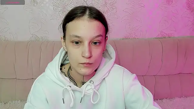Kriss Doeil online show from May 26, 2:22 am