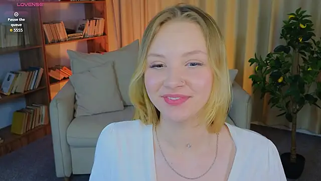 StaceyyJones online show from May 31, 9:26 am