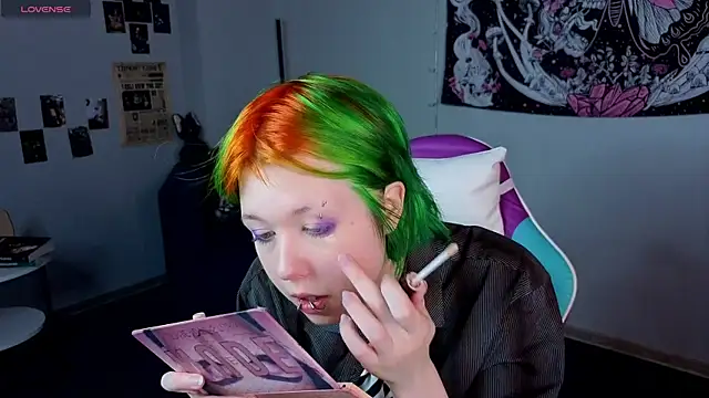 LittleKittenStar online show from May 14, 11:38 am