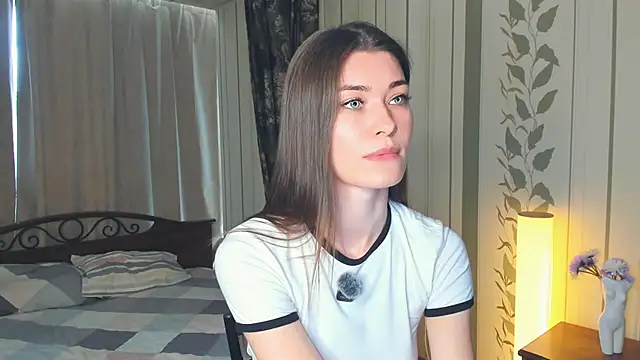 JulissaLipoma online show from June 4, 7:24 am