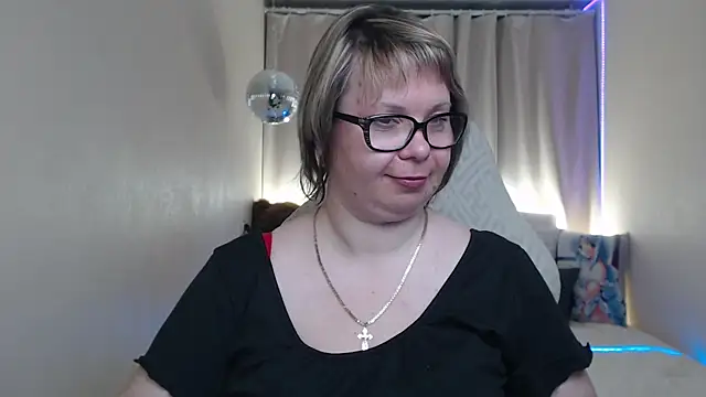BonnnyBoobsy online show from May 30, 6:48 pm