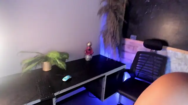 SweetMaddyson online show from March 20, 12:21 pm