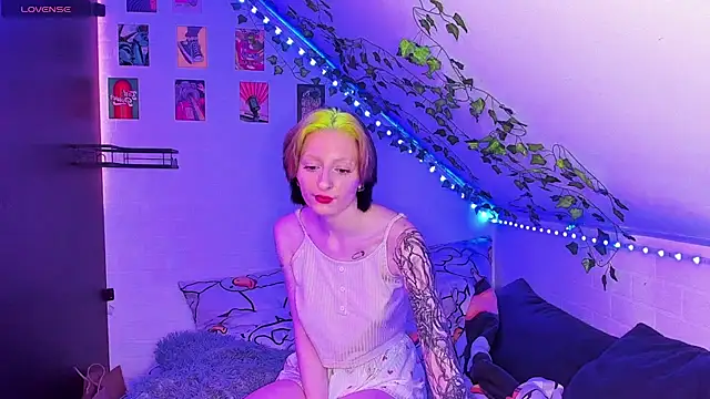 Kira  Cutie online show from July 30, 9:21 am