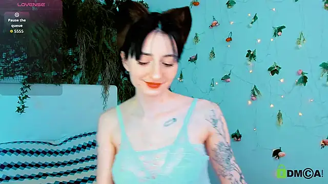 Kira  Cutie online show from May 23, 10:19 pm