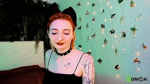 Kira  Cutie online show from May 15, 11:07 pm