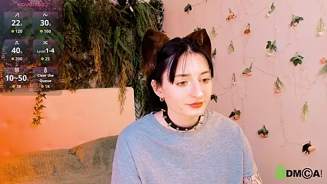 Kira  Cutie online show from May 24, 10:20 pm