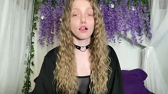 ElfGirlAna online show from July 8, 3:03 pm