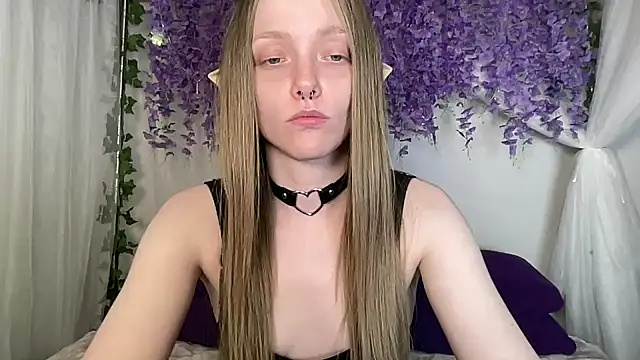 ElfGirlAna online show from June 11, 2:36 pm