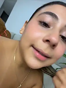 MelodyRey   online show from April 27, 2:08 am