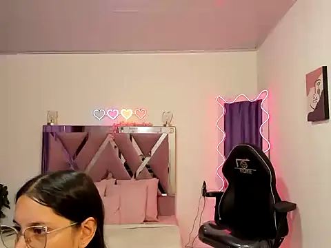 Cristy tay online show from April 20, 11:35 am