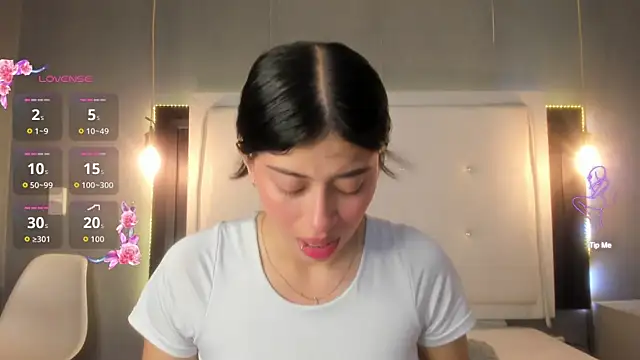 mia gomez7 online show from May 18, 8:04 pm
