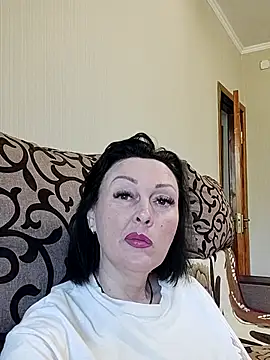 HelgaDennis online show from May 19, 6:20 am
