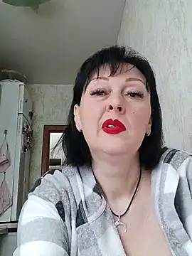 HelgaDennis online show from May 18, 5:24 am