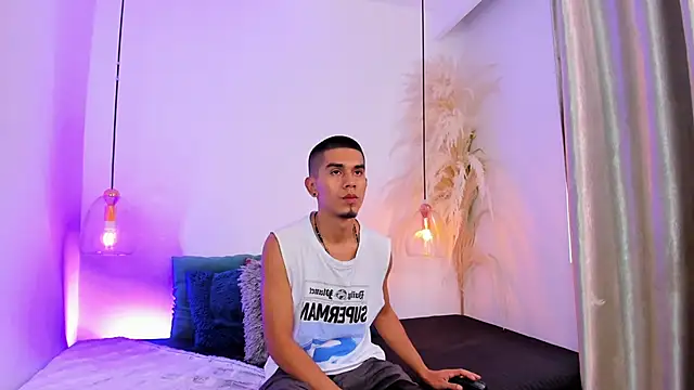 your d0ll1 online show from May 27, 12:35 pm