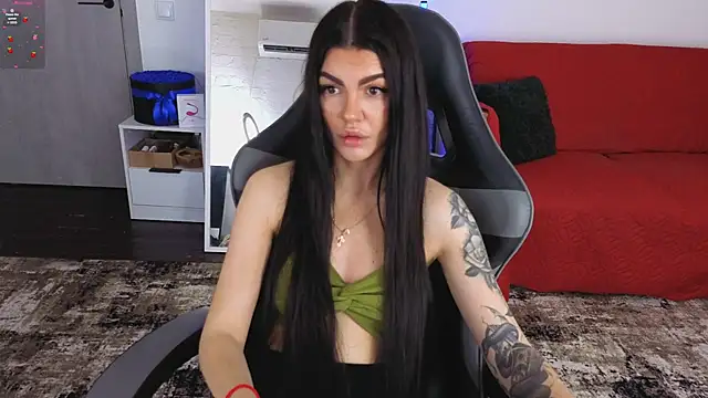 AnacondaOnn online show from June 24, 5:39 am