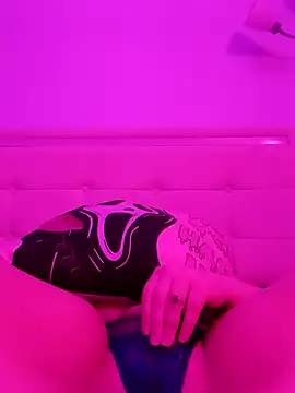 likiaaaaa online show from April 6, 9:16 pm