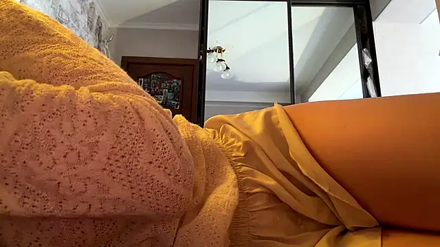 CarolineNine online show from June 19, 3:15 pm