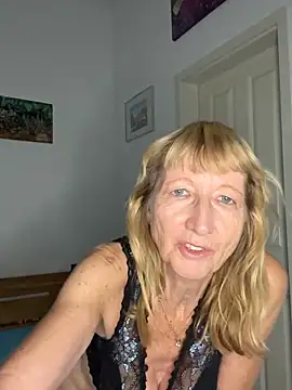 MatureKim online show from June 17, 7:37 pm