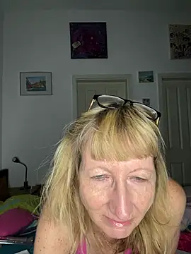 MatureKim online show from June 2, 7:59 pm