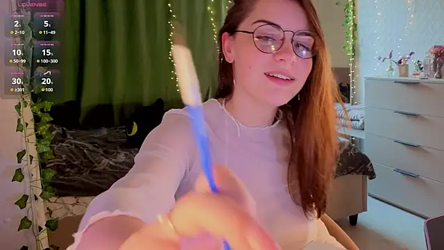 dark honey  online show from July 20, 3:03 pm