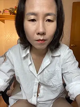 lilysister66 online show from June 29, 6:07 pm