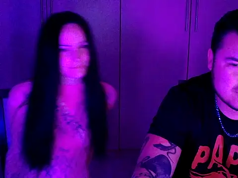 RavenXNoir online show from April 3, 7:01 pm