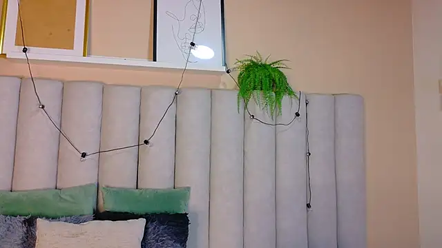 StarrMoon   online show from July 28, 2:42 am