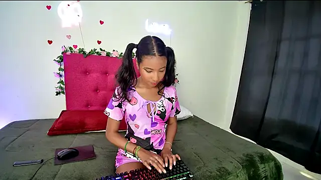 Ellie Cute7 online show from May 25, 7:35 pm