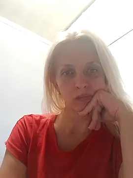 MiaLove183 online show from July 27, 1:52 pm
