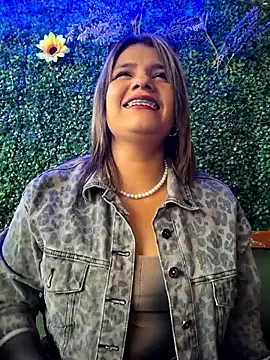 leonela 16 online show from March 27, 10:10 pm