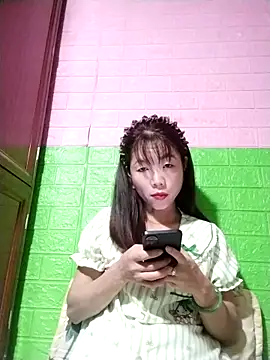 AmyLinee01 online show from May 21, 4:54 am