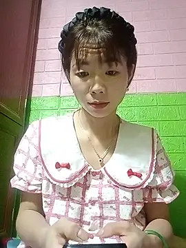AmyLinee01 online show from May 23, 5:28 am