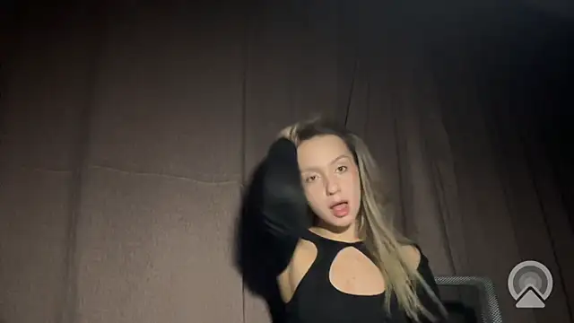 Candy Loveee online show from March 23, 10:49 pm