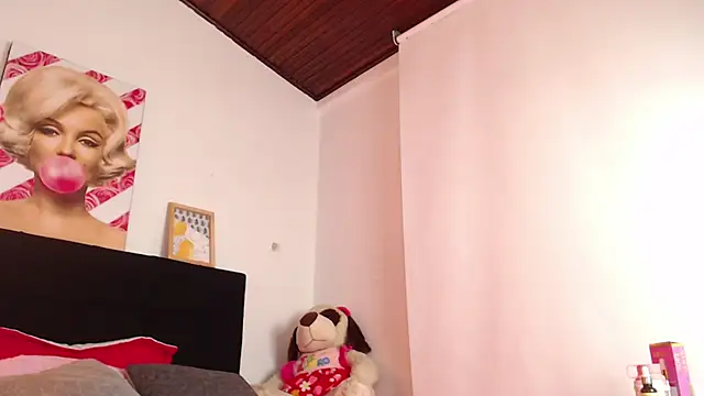 Miia coollins online show from May 14, 7:52 pm