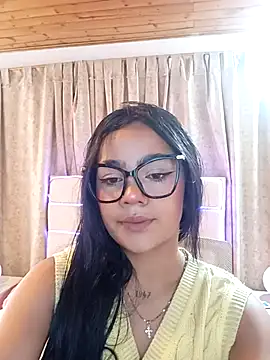 baby-skinnd online show from March 28, 3:33 pm