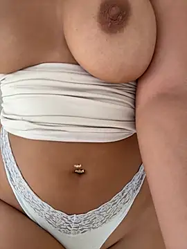 Isabellaoffx online show from July 20, 2:41 pm