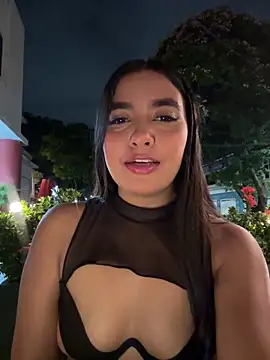 HaileyBiieber online show from April 11, 12:06 am