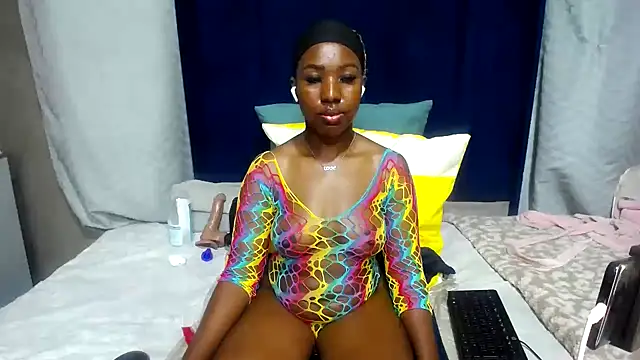 Candylips22 online show from May 19, 1:56 am