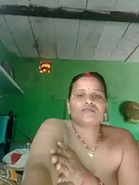 Shivani09900 online show from July 18, 3:54 am
