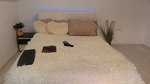 sexxydeea online show from June 2, 11:55 am