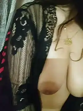 Yasmin Oh online show from May 3, 10:24 pm