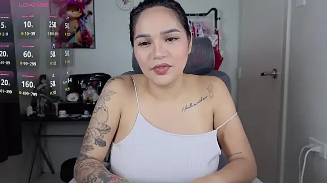 monicaconde online show from April 13, 5:20 am