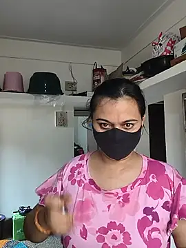 HeartlessGirl online show from June 13, 3:04 am